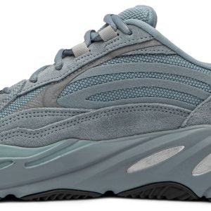 YEEZY 700 V2 HOSPITAL BLUE‏