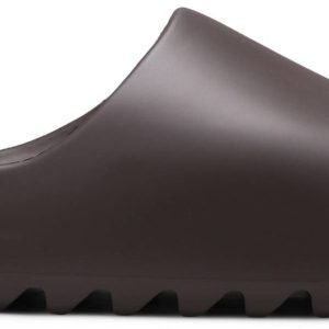 YEEZY SLIDE SOOT