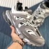 ⁦נעל ספורט לגברים ולנשים של בלנסיאגה Balenciaga Track Trainer 'Grey White'⁩ – תמונה ⁦6⁩