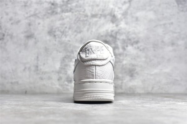 ⁦OVO X BAPE STA LOW SNEAKERS WHITE/WHITE/WHITE⁩ – תמונה ⁦17⁩