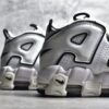 ⁦Nike AIR MORE UPTEMPO WHITE/WHITE/BLACK DO6718-100⁩ – תמונה ⁦2⁩