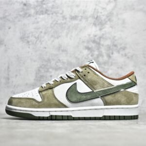Nike SB DUNK LOW STEAMBOY OST X OTOMO KATSUHIRO OLIVE/GREEN/WHITE FF0918-016