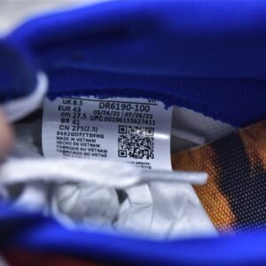 Nike TENNESSEE STATE UNIVERSITY X SB DUNK LOW TIGERS WHITE/PURPLE COMET/TEAM SCARLET DR6190-100