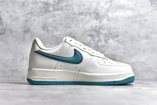 ⁦Nike AIR FORCE 1 LOW 07 BEIGE/GREEN/BEIGE KK1256-659⁩ – תמונה ⁦17⁩