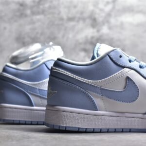 Nike AIR JORDAN 1 LOW FOOTBALL GREY/ALUMINUM/WHITE DC0774-050