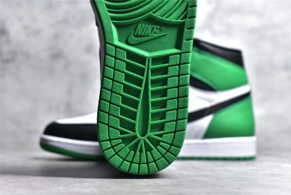⁦Nike AIR JORDAN 1 RETRO HIGH OG BLACK/LUCKY GREEN/WHITE DZ5485-031⁩ – תמונה ⁦12⁩