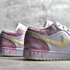 Nike AIR JORDAN 1 LOW GS STRAWBERRY ICE CREAM ARCTIC PUNCH/PALE VANILLA/WHITE CW7104-601
