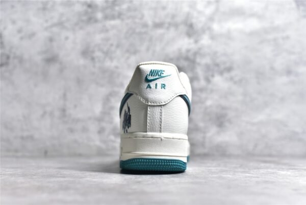 ⁦Nike AIR FORCE 1 LOW 07 BEIGE/GREEN/BEIGE KK1256-659⁩ – תמונה ⁦14⁩