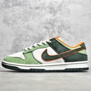 Nike SB DUNK LOW STEAMBOY OST X OTOMO KATSUHIRO GREEN/WHITE/ORANGE-DARK GREEN LF0039-024