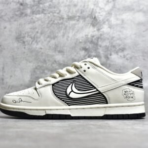 Nike SB DUNK LOW WHITE/WHITE/BLACK AW2011-631