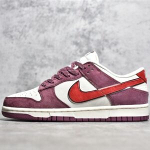 Nike SB DUNK LOW STEAMBOY OST X OTOMO KATSUHIRO WHITE/WINE RED/RED DA8863-082