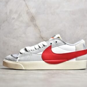 Nike BLAZER LOW 77 JUMBO WHITE/PHOTON DUST/LIGHT SMOKE GREY/UNIVERSITY RED DQ8769-100