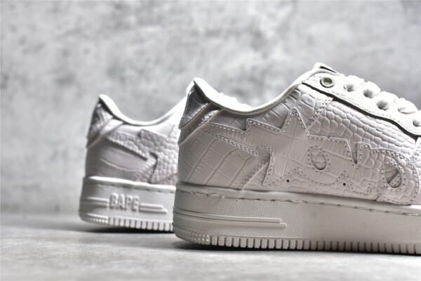 ⁦OVO X BAPE STA LOW SNEAKERS WHITE/WHITE/WHITE⁩ – תמונה ⁦14⁩