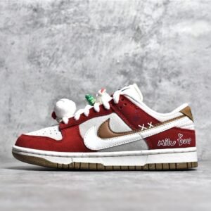 Nike SB DUNK LOW SE 85 MERRY CHRISTMAS RED/WHITE/BROWN DO9457-112