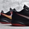 ⁦Nike LEBRON 20 TRINITY BLACK/BLACK/UNIVERSITY RED/UNIVERSITY GOLD/LIGHT SMOKE GREY DJ5423-001⁩ – תמונה ⁦11⁩