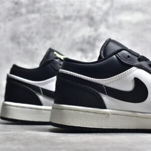 Nike AIR JORDAN 1 LOW BLACK/WHITE/BLACK