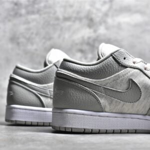 Nike AIR JORDAN 1 LOW SE LIGHT IRON ORE/WHITE/ATMOSPHERE DQ6076-001