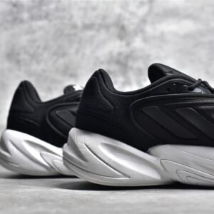 Adidas OZELIA SHOES SHOES CORE BLACK/SILVER METALLIC/CLOUD WHITE GW8114
