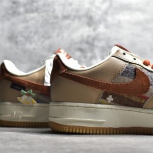 Nike AIR FORCE 1 LOW 07 CHRISTMAS STOCKING BROWN/LIGHT BROWN/WHITE CW2288-686