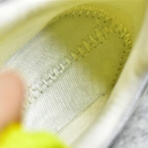 NB (NEW Balance) 992 RUNNING SHOES LIGHT GREY/BEIGE/WHITE M992MD
