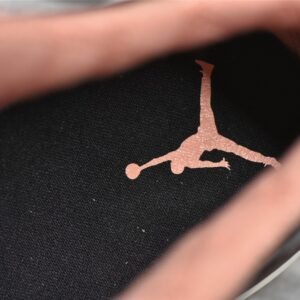 Nike AIR JORDAN 1 LOW MOCHA LIGHT CHOCOLATE/CRIMSON BLISS DC6991-200
