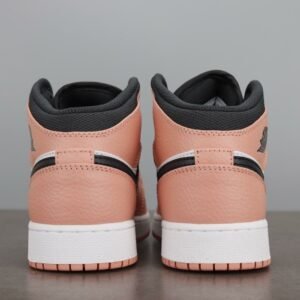 נייק אייר ג'ורדן 1 אמצע 'קוורץ ורוד' – Air Jordan 1 Mid GS 'Pink Quartz'