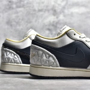Nike AIR JORDAN 1 LOW SE BEADED SWOOSH ANTHRACITE/LIGHT BONE/SAIL/WOLF GREY/GOLD DUST DV1762-001