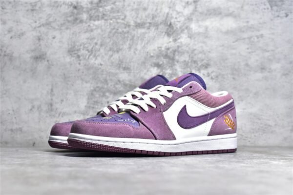 ⁦Nike AIR JORDAN 1 LOW INTERNATIONAL WOMEN'S DAY AMETHYST WAVE/CANYON PURPLE/OLIVE AURA DR8057-500⁩ – תמונה ⁦17⁩